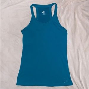 Nike racer back tank with built in bra